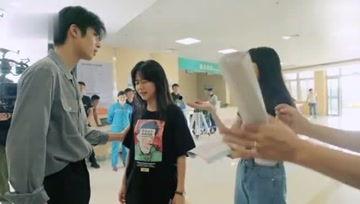 娱乐吃瓜小仔,吃瓜小仔带你探秘明星幕后故事 第1张 娱乐吃瓜小仔,吃瓜小仔带你探秘明星幕后故事 第1张